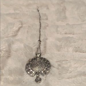 Maang tikka - Indian jewelry headpiece